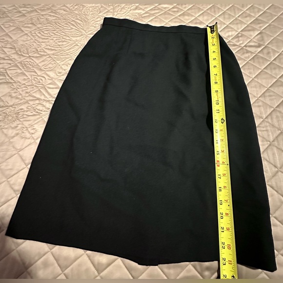 Vintage Jones New York Women’s Size 12P Skirt Suit Worsted Wool 2-piece jacket - Picture 8 of 10